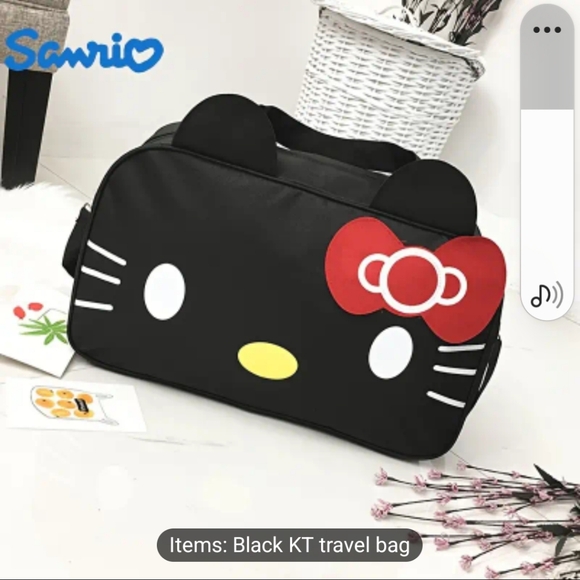 Sanrio Hello Kitty Travel bag. Color: black - Picture 2 of 5